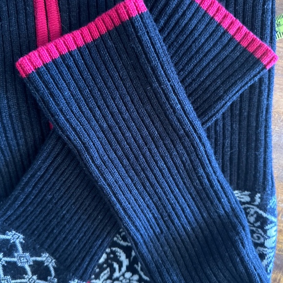 Krimson Klover Black & White Floral Zip-Front Women's Sweater with Red Trim M - Picture 6 of 8